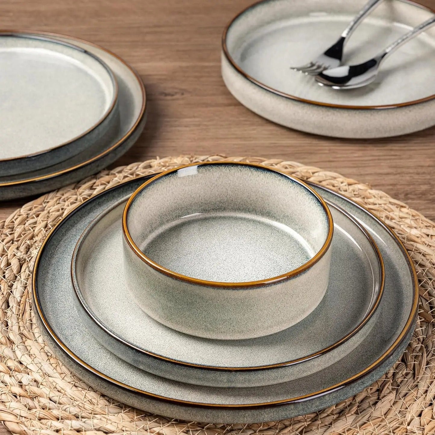 Reaktiv Ceramic 18-Piece Stoneware Dinnerware Set for 6