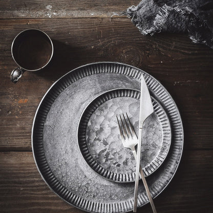 Circlyn Retro Metal Serving Tray